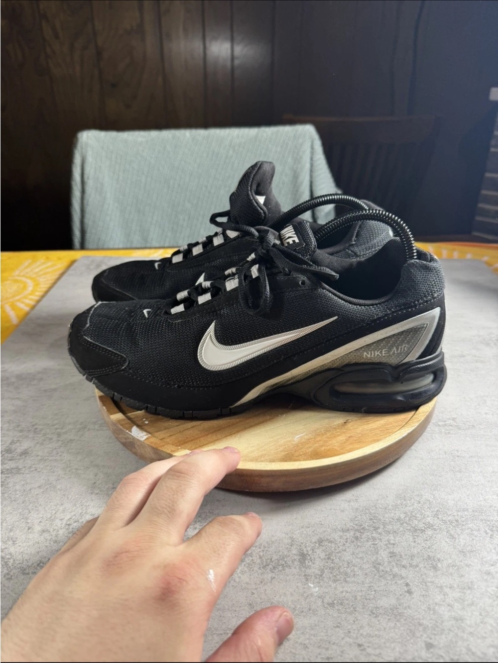 Nike Air Max Torch 3 Men’s Size 10.5 Shoes - Picture 2 of 6